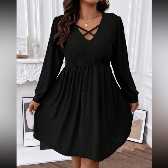 SHEIN-Elegant Black Dress - Picture 3 of 10